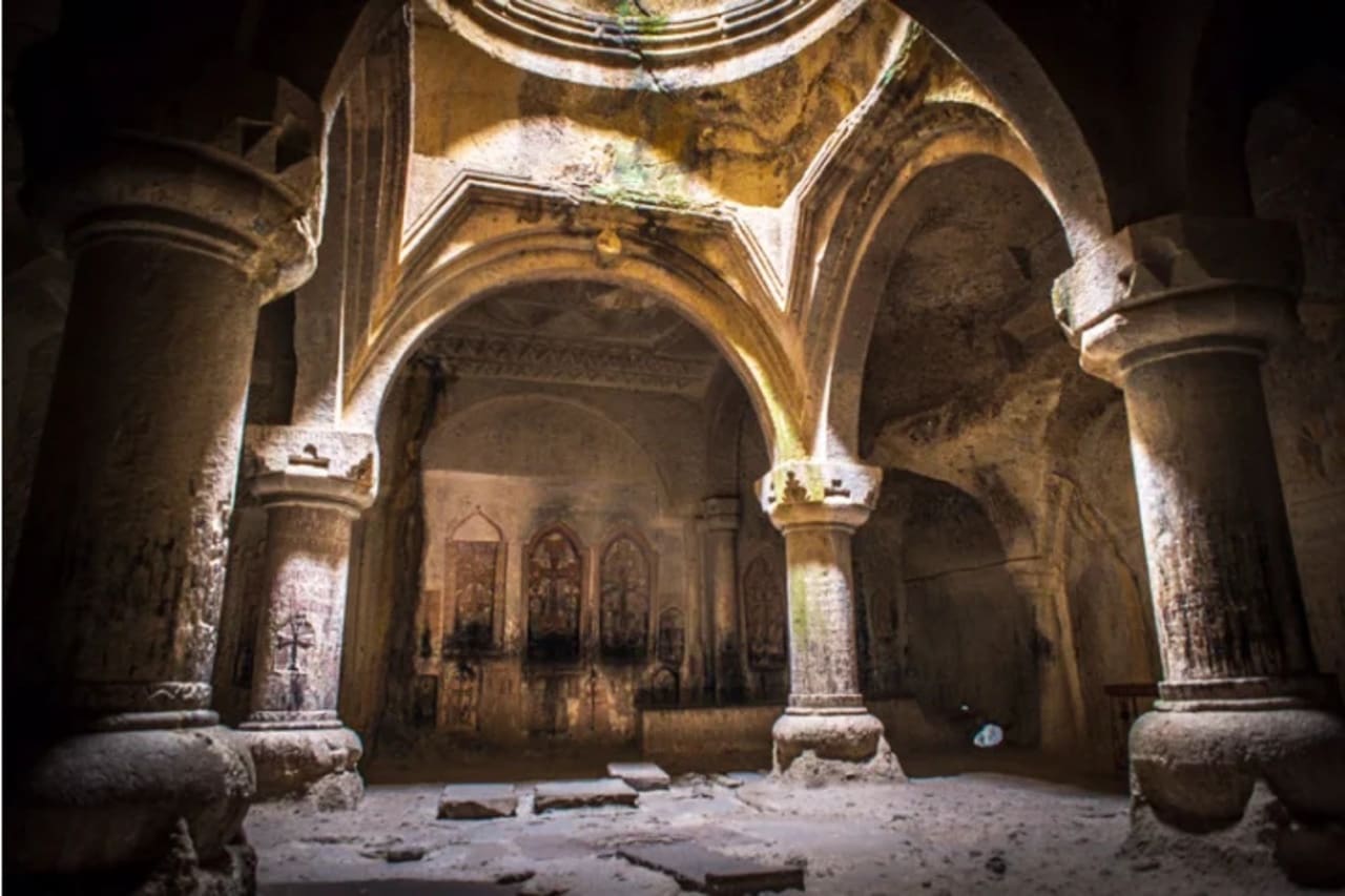 Khor Virap, Garni, Geghard, Symphony & Charents Arch + Lavash