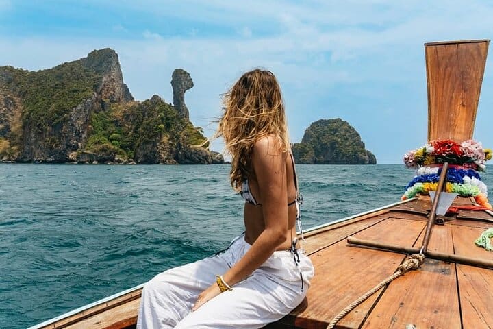 4 Island Snorkeling Tour on a LongTail Boat from Krabi