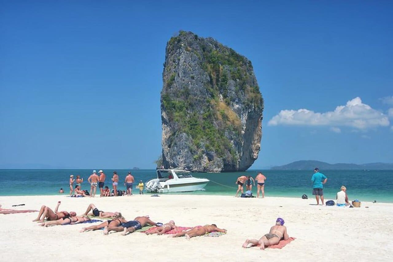 Krabi Island Hopping Tour by Speedboat from Phuket — photograph 2