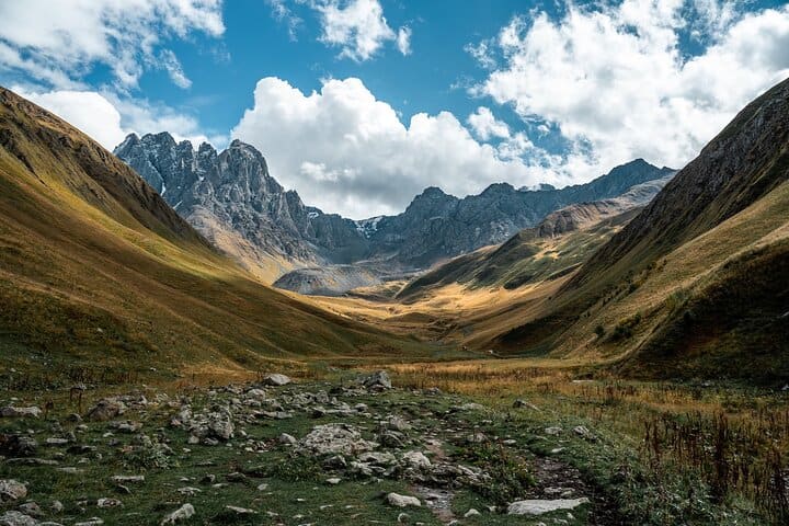 Juta Valley Day Trip with 4WD Transport from Kazbegi — photograph 5