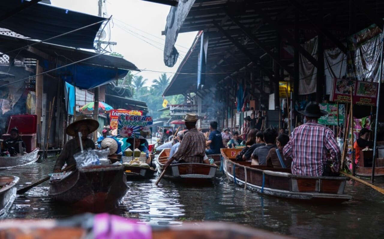 Best Seller Pattaya Discovery Tour with Floating Market with Lunch — photograph 2