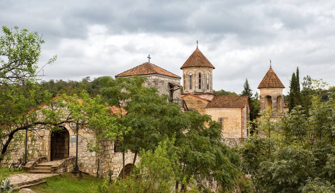 From Kutaisi: Bagrati Cathedral, Motsameta, and Gelati Monastery Day Tour — photograph 5