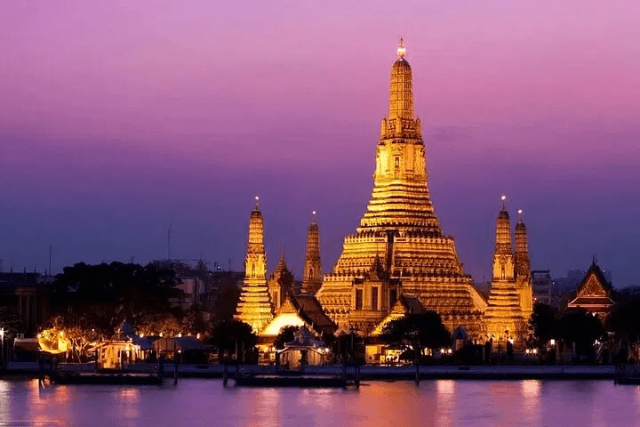 Bangkok's Famous Three Temple Wat Arun, Wat Pho, and Wat Traimit Private City and Cultural Tour — photograph 3