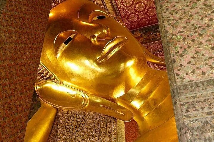 Royal Grand Palace Emerald Buddha and Reclining Buddha Group Tour — photograph 4