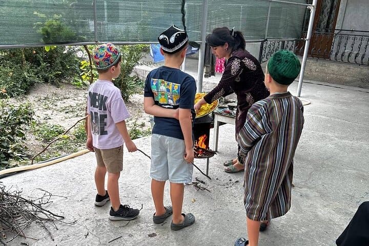 Samarkand Local Family Cooking Class and Siyob Bazaar Tour — photograph 2