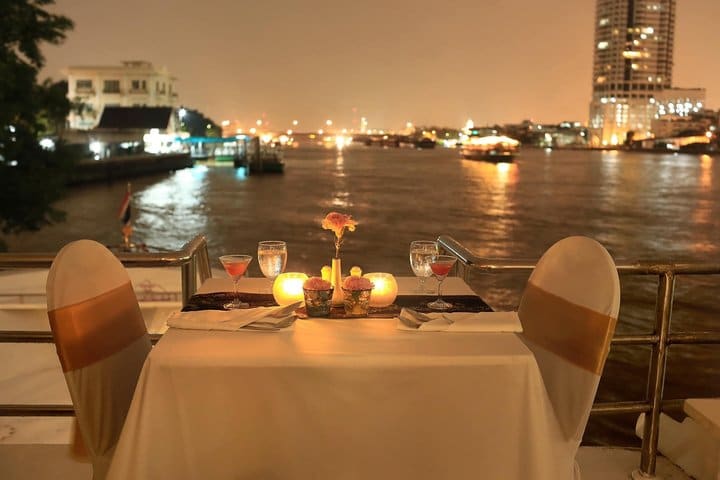 River Star Dinner Cruise on the Chao Phraya River in Bangkok — photograph 4