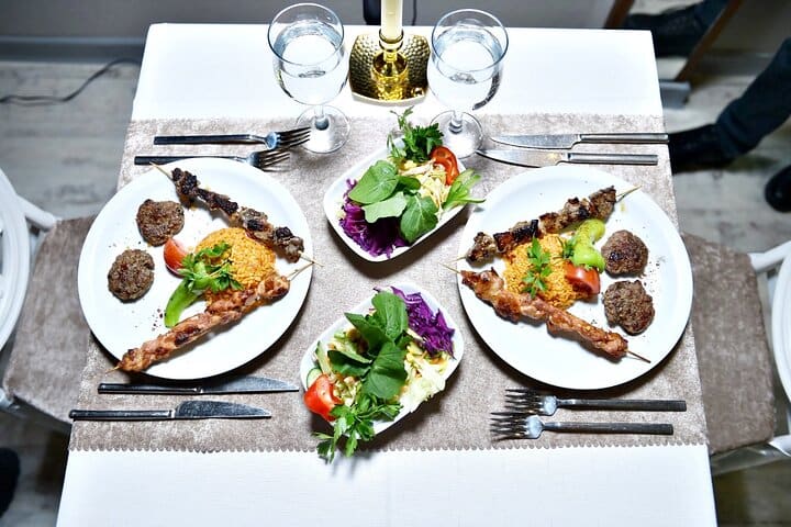 Istanbul: Bosphorus Dinner Cruise & Show with Private Table — photograph 4