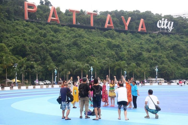 Pattaya City Tour: Big Buddha Hill, Gems Museum and Gallery with Round Trip Transfer — photograph 2