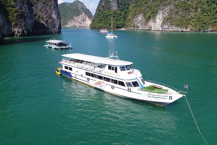 James Bond Island, Canoeing, Floating Village and Lunch from Phuket — photograph 4