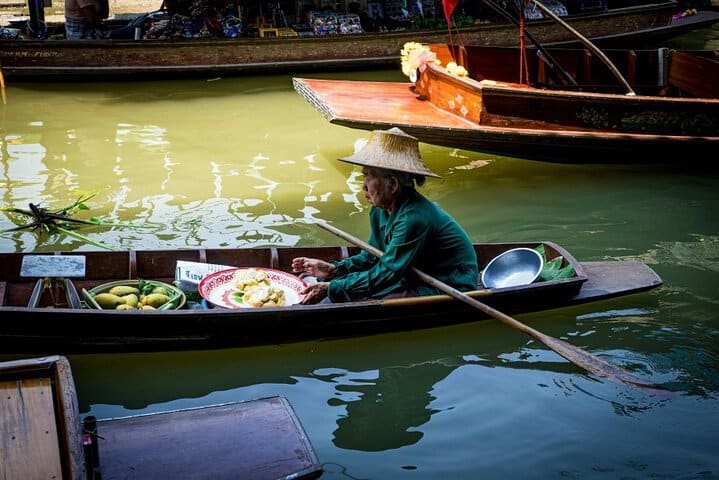 Damnoen Saduak Floating Market and Maeklong Market Tour Bangkok — photograph 5