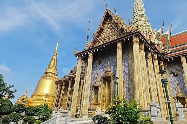 Royal Grand Palace Emerald Buddha and Reclining Buddha Group Tour — photograph 5
