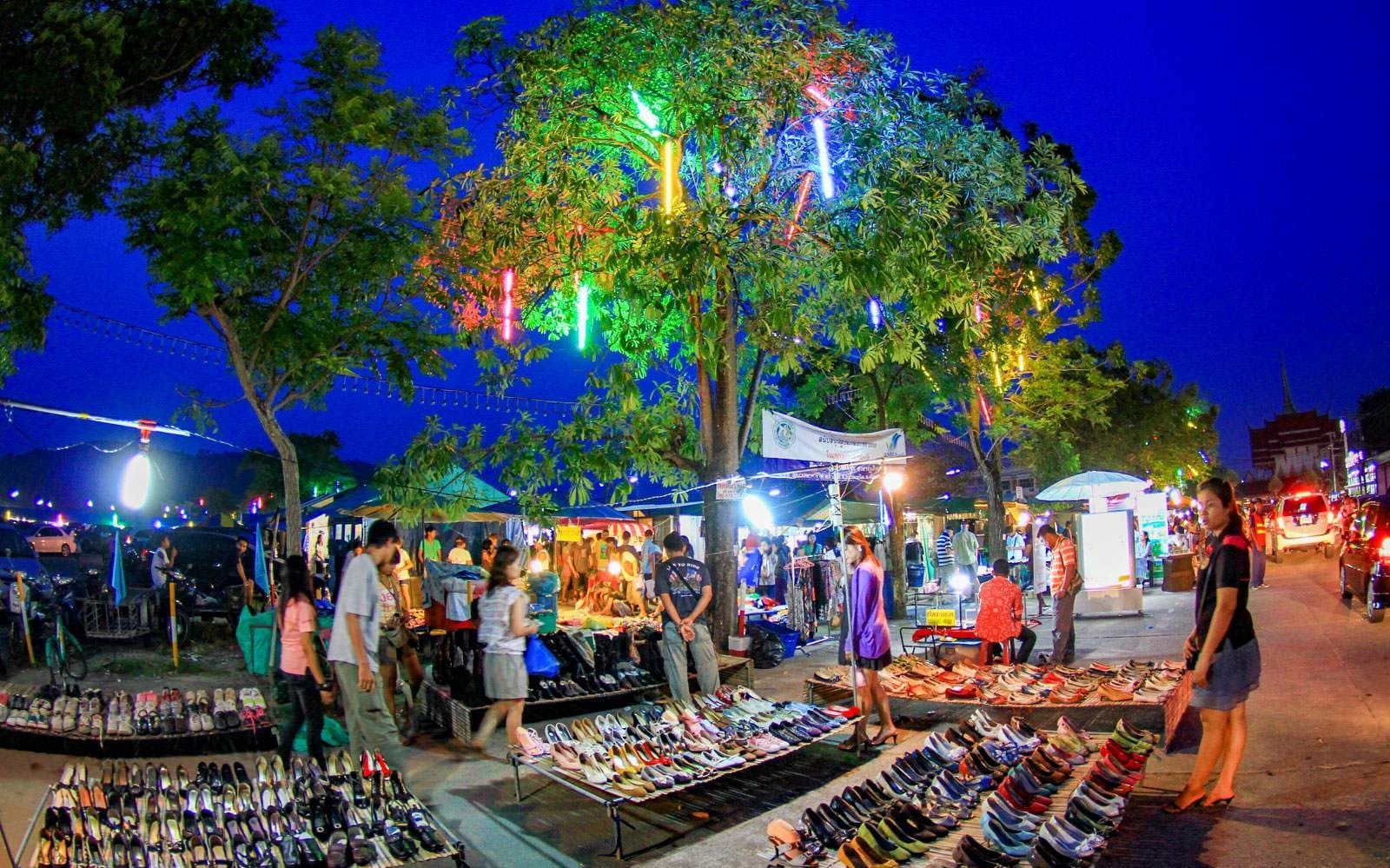 Phuket City Tour Sightseeing and Night Market Everyday
