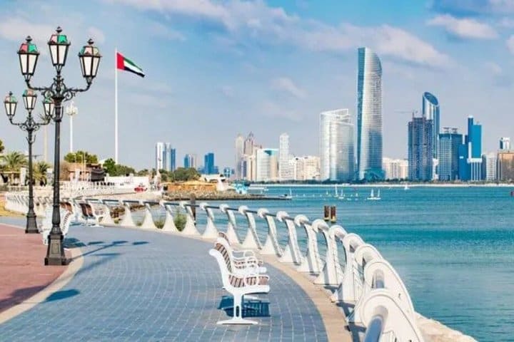 Dubai Premium Abu Dhabi Full Day Sightseeing Tour — photograph 5