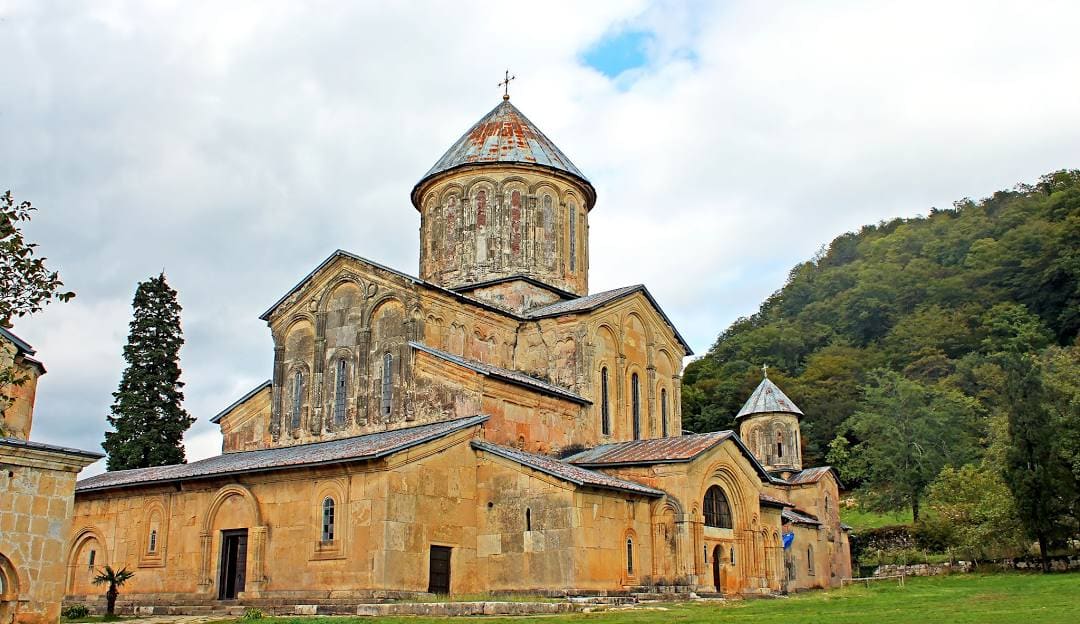 From Kutaisi: Bagrati Cathedral, Motsameta, and Gelati Monastery Day Tour — photograph 3
