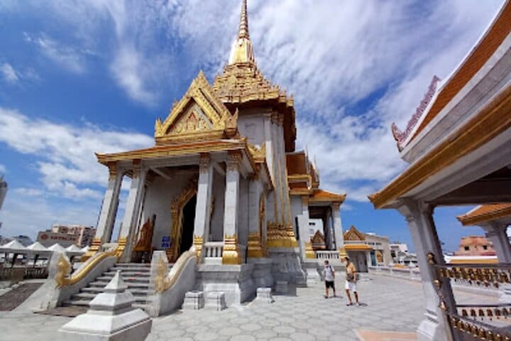 Bangkok City and Temple Tours with Gems Gallery — photograph 4