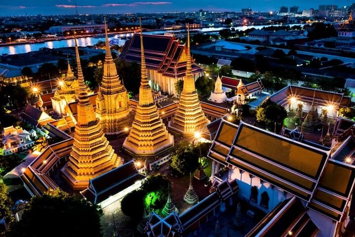 Bangkok After Dark Tuk-Tuk Temples, Markets and Street Food — photograph 2