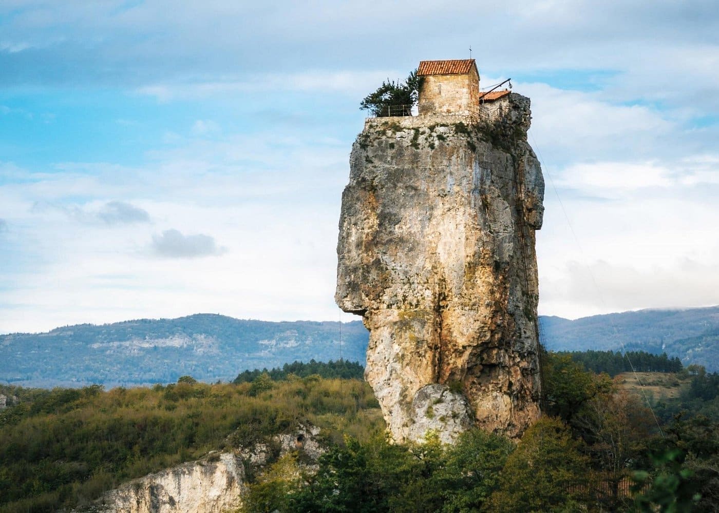 Kutaisi: Chiatura Cable Cars & Katskhi Pillar Guided Tour